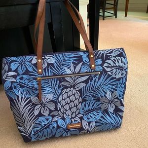 Tommy Bahama embroidered pineapple patch tote